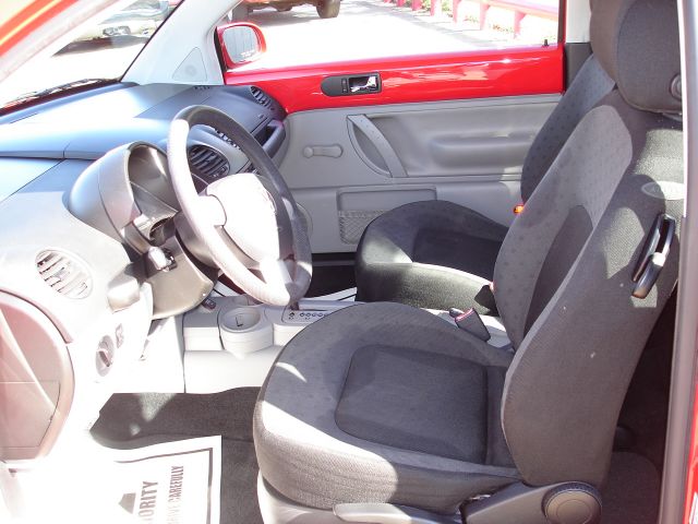 Volkswagen New Beetle 2002 photo 2