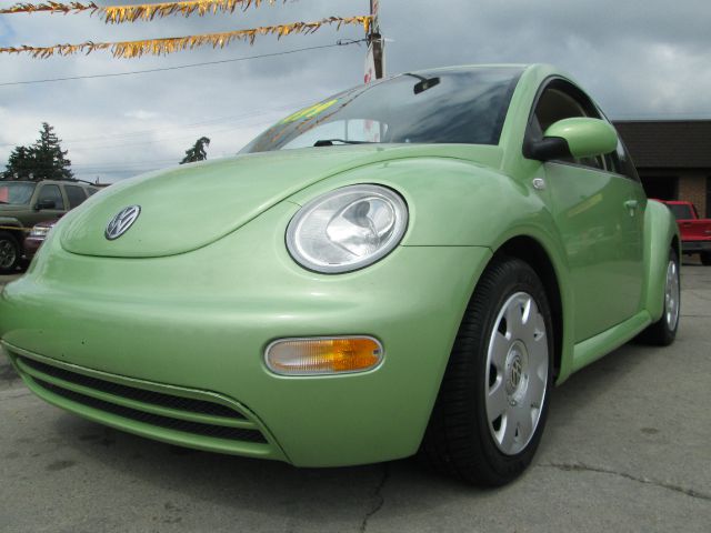 Volkswagen New Beetle 2002 photo 1