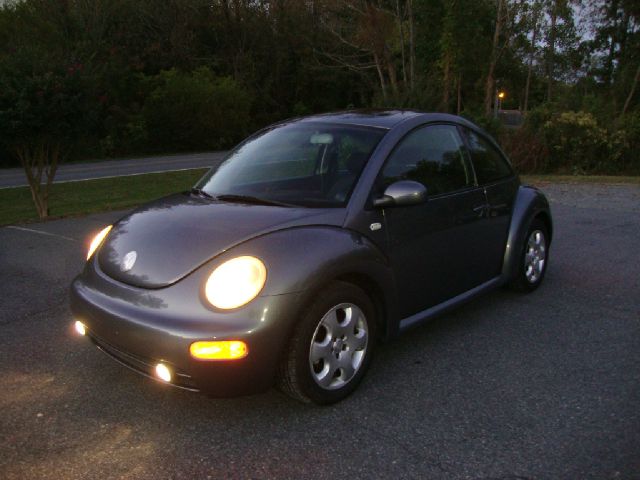 Volkswagen New Beetle 2002 photo 3