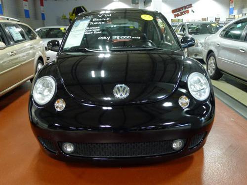 Volkswagen New Beetle 2002 photo 1