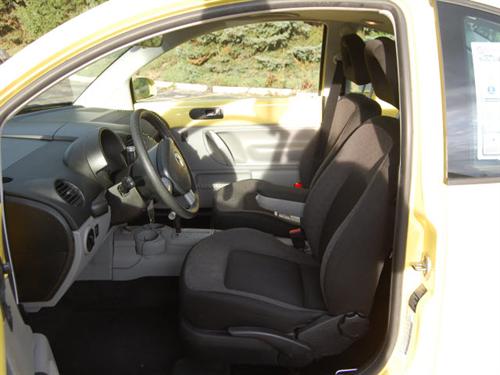 Volkswagen New Beetle 2002 photo 2