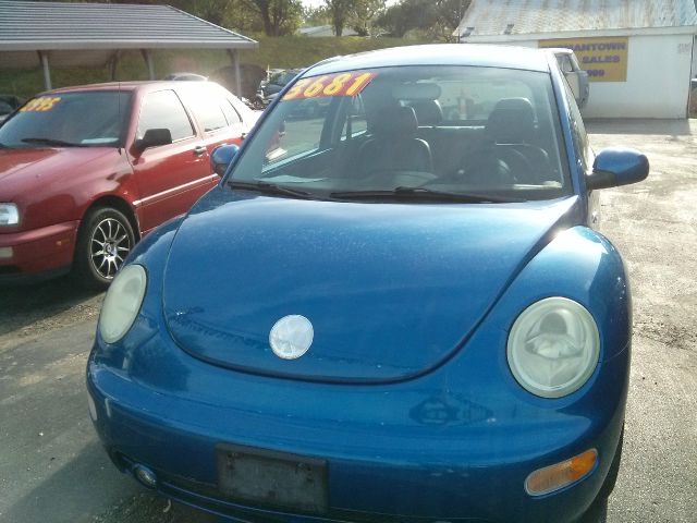 Volkswagen New Beetle 2002 photo 2