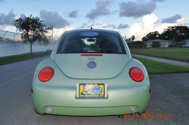 Volkswagen New Beetle Quad Cab 4x2 Shortbox XLT Hatchback