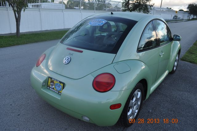 Volkswagen New Beetle 2002 photo 3