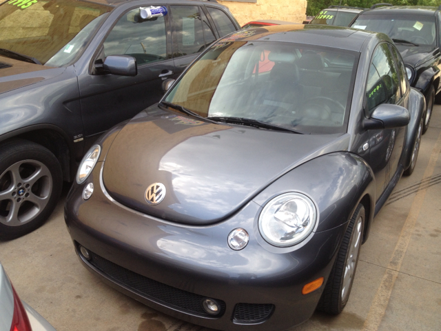 Volkswagen New Beetle 24K Hatchback