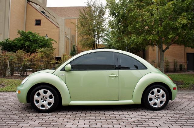 Volkswagen New Beetle 2002 photo 3