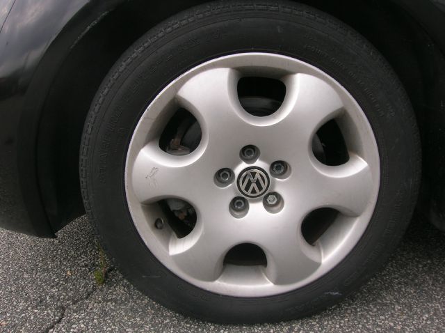 Volkswagen New Beetle 2002 photo 6