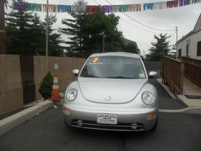 Volkswagen New Beetle 2002 photo 2