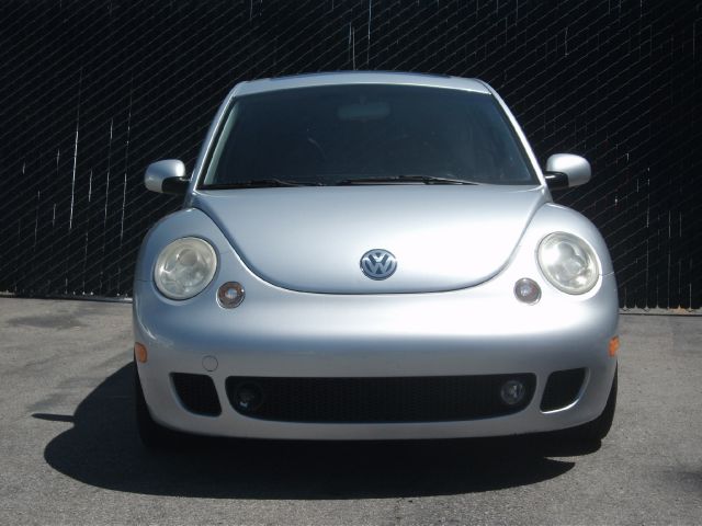 Volkswagen New Beetle 2002 photo 2