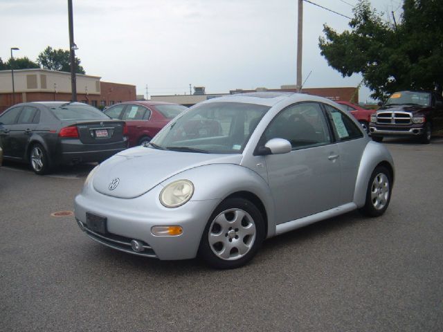 Volkswagen New Beetle 2002 photo 1