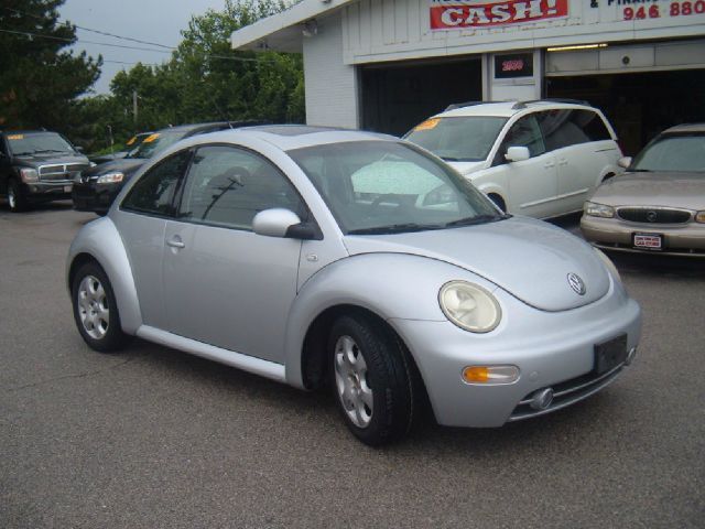Volkswagen New Beetle 2002 photo 2