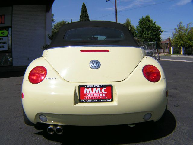 Volkswagen New Beetle 29 Convertible