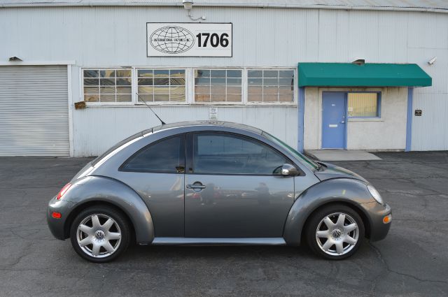 Volkswagen New Beetle 2003 photo 4