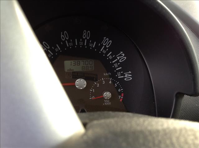 Volkswagen New Beetle 2003 photo 2