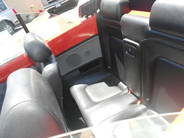 Volkswagen New Beetle 2003 photo 4