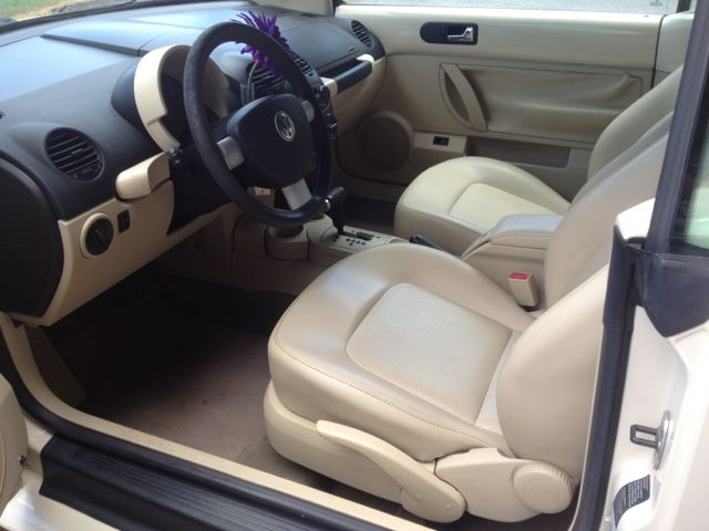 Volkswagen New Beetle 2003 photo 5