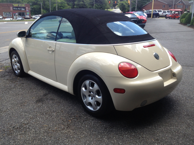 Volkswagen New Beetle 2003 photo 6