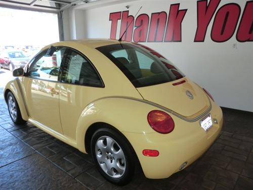 Volkswagen New Beetle 2003 photo 3