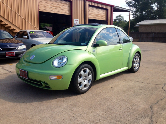 Volkswagen New Beetle 2003 photo 2