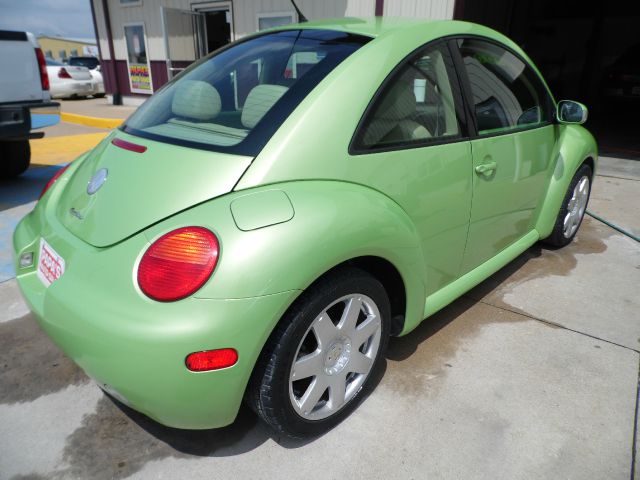 Volkswagen New Beetle 2003 photo 2