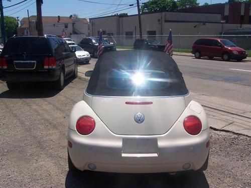 Volkswagen New Beetle 2003 photo 3