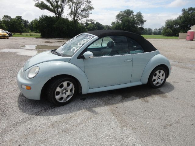 Volkswagen New Beetle 2003 photo 2