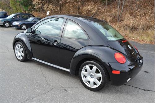 Volkswagen New Beetle 2003 photo 1