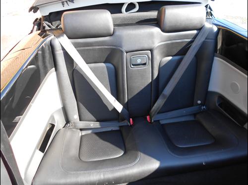 Volkswagen New Beetle 2003 photo 1