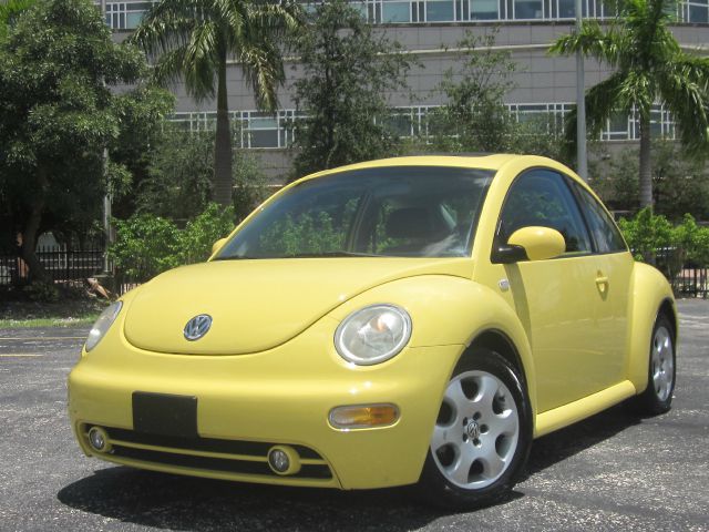Volkswagen New Beetle 2003 photo 0