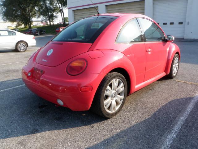 Volkswagen New Beetle 2003 photo 2