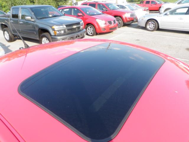 Volkswagen New Beetle 2003 photo 4