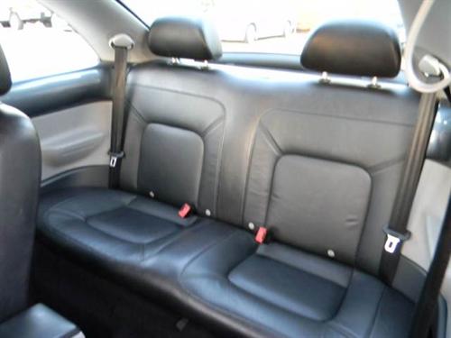 Volkswagen New Beetle FWD 4dr Sport Other