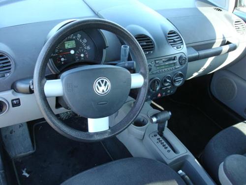 Volkswagen New Beetle FWD 4dr Sport Other