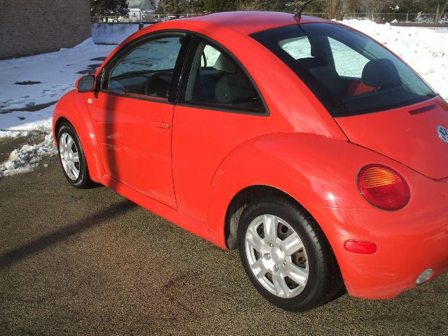 Volkswagen New Beetle 2003 photo 3