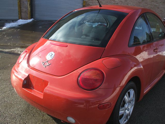 Volkswagen New Beetle 2003 photo 4