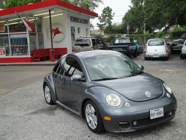 Volkswagen New Beetle 2003 photo 4