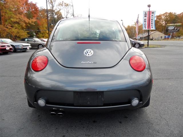 Volkswagen New Beetle 2003 photo 2
