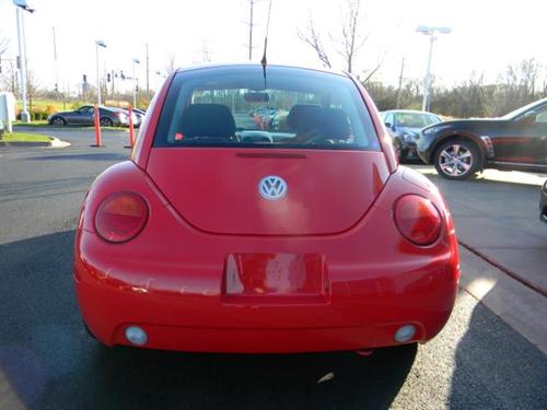 Volkswagen New Beetle 2003 photo 2