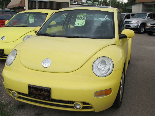 Volkswagen New Beetle 2003 photo 2