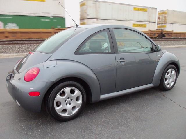 Volkswagen New Beetle 2003 photo 5