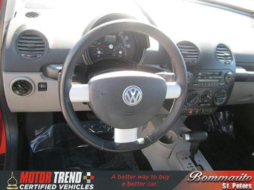 Volkswagen New Beetle 2003 photo 4
