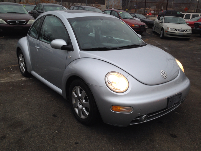 Volkswagen New Beetle 2003 photo 1