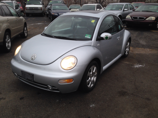 Volkswagen New Beetle 2003 photo 2
