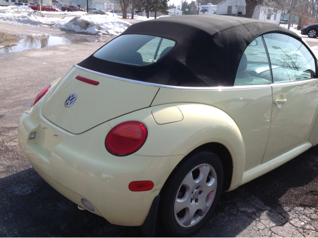 Volkswagen New Beetle 2003 photo 3