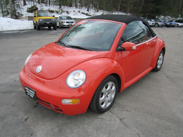 Volkswagen New Beetle 2003 photo 1
