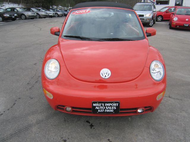 Volkswagen New Beetle 2003 photo 2