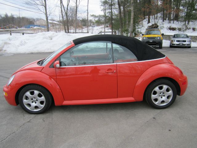Volkswagen New Beetle 2003 photo 4