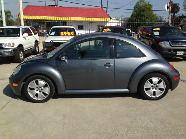 Volkswagen New Beetle 2003 photo 3