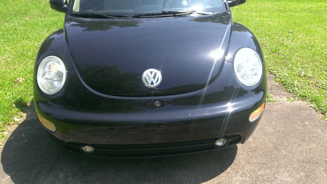 Volkswagen New Beetle 2004 photo 1