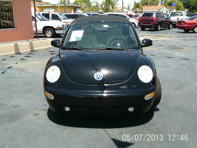Volkswagen New Beetle 2004 photo 10